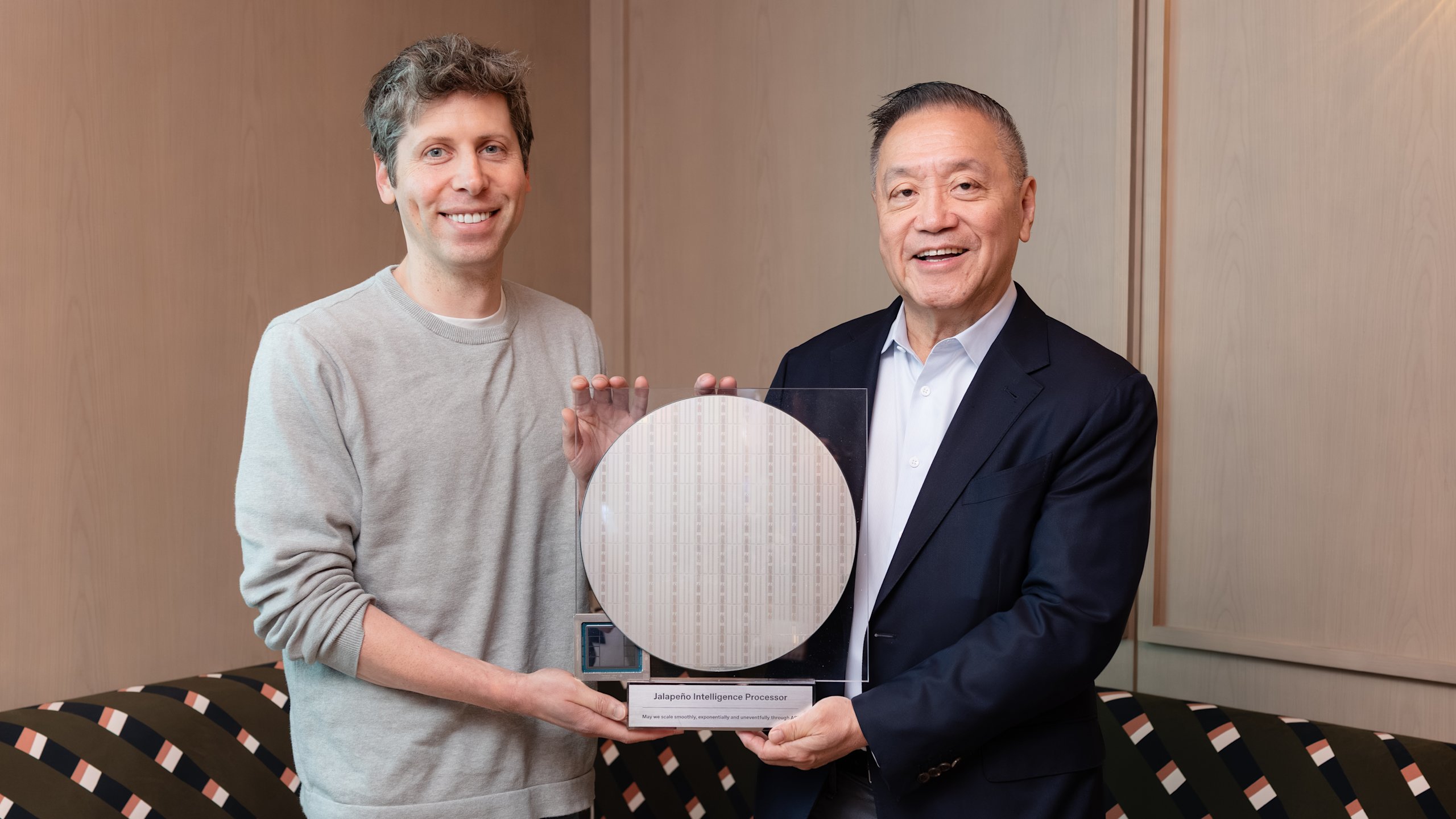 OpenAI 与 Broadcom 高管共同展示 Jalapeño 芯片